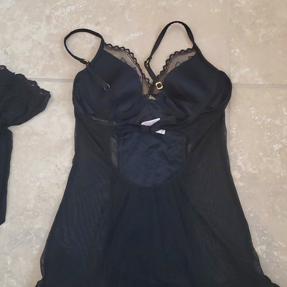 Victoria secret very sexy black lingerie - Picture 4 of 5